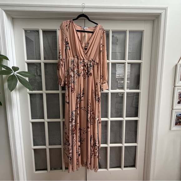 Baltic Born Dresses & Skirts - Baltic Born Floral Maxi Dress in Peach and Black